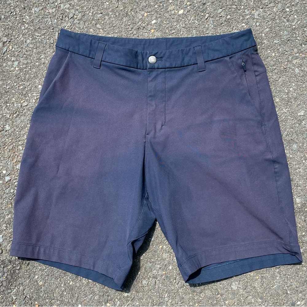 Men’s Lululemon Navy Blue Commission Shorts Size 32